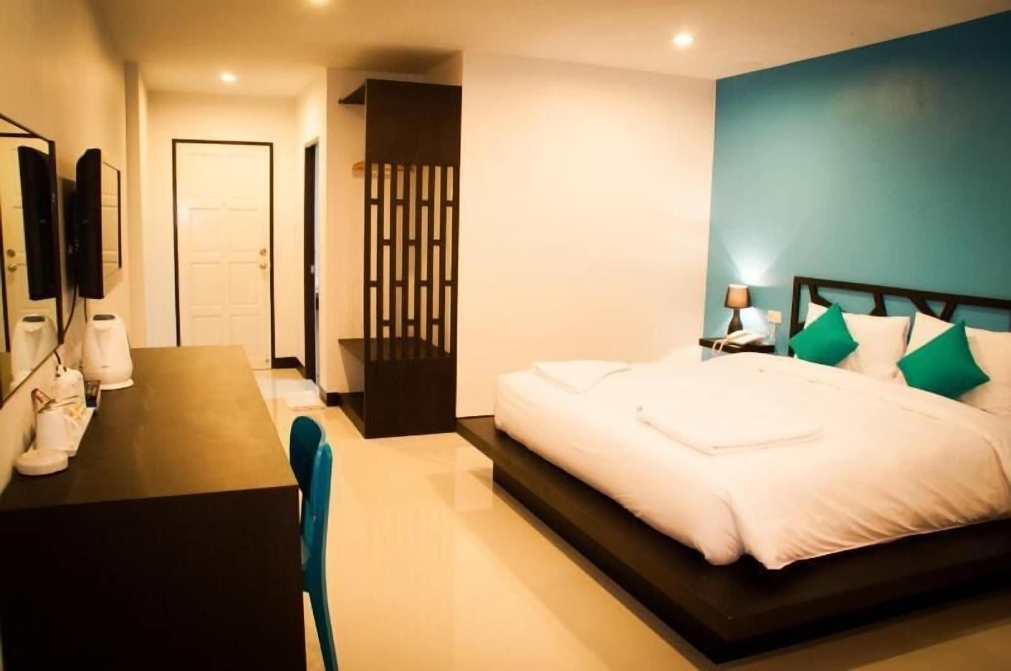 Sleep Whale Hotel Krabi Exterior photo