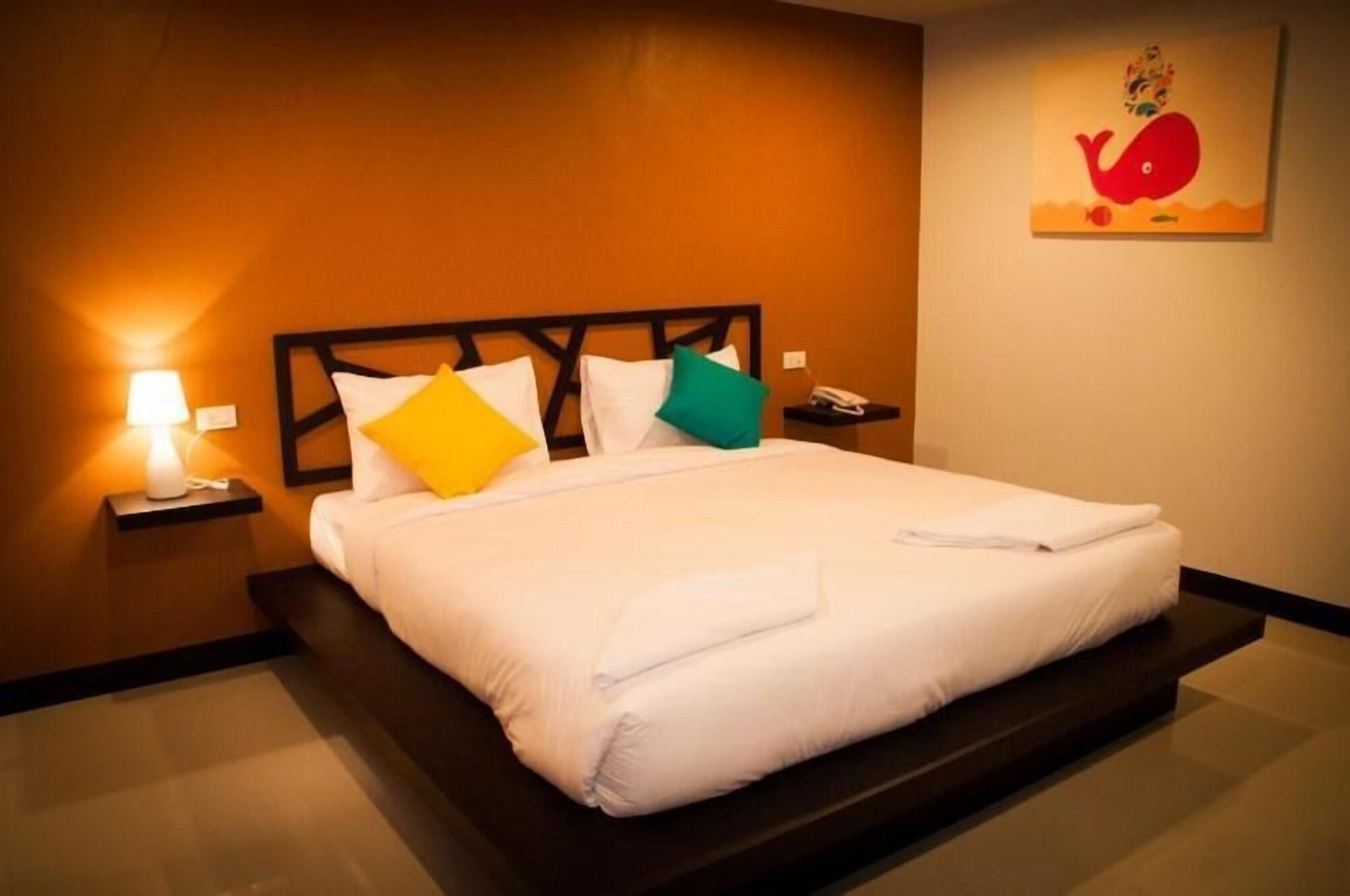 Sleep Whale Hotel Krabi Exterior photo
