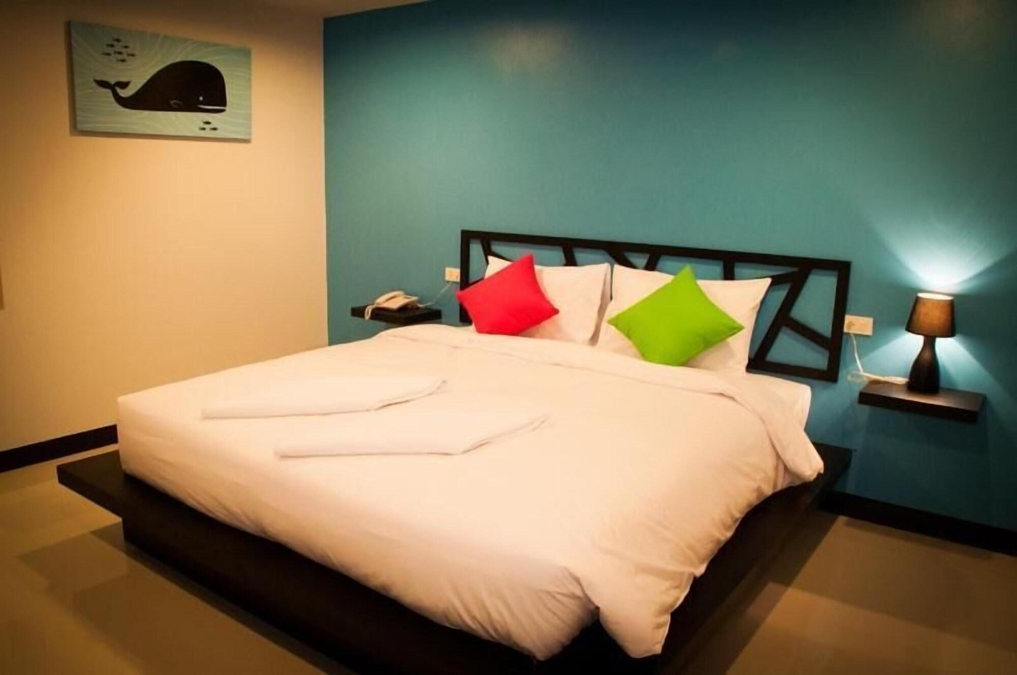 Sleep Whale Hotel Krabi Exterior photo
