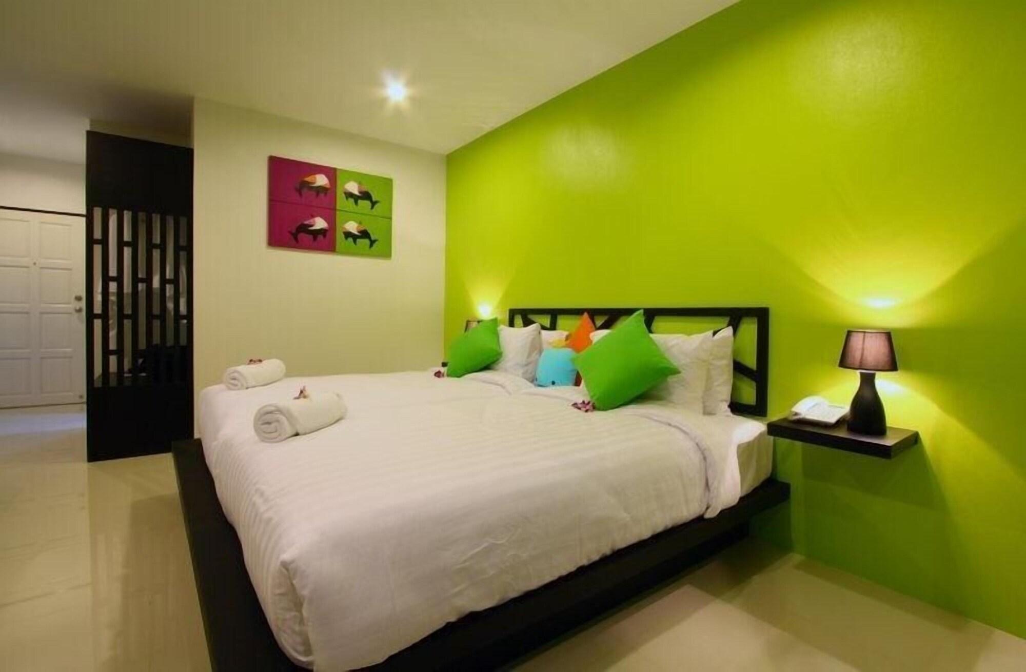 Sleep Whale Hotel Krabi Exterior photo