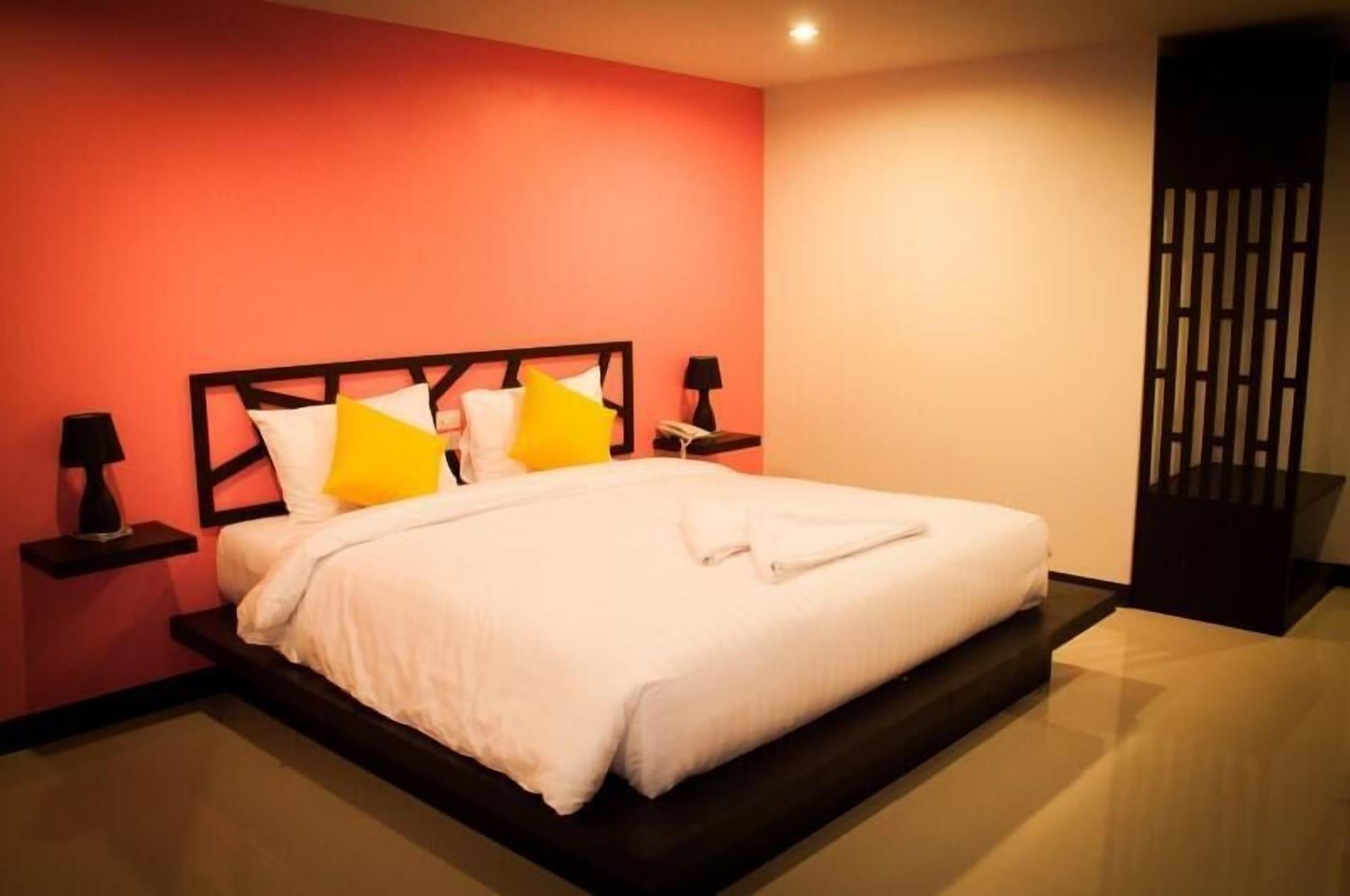 Sleep Whale Hotel Krabi Exterior photo