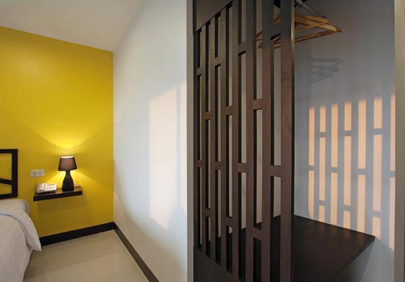 Sleep Whale Hotel Krabi Exterior photo